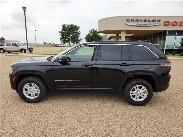 2024 Jeep Grand Cherokee Laredo 4x4