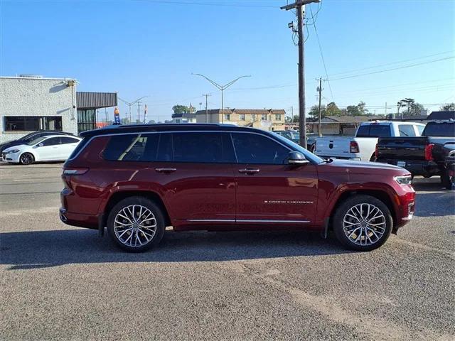 2022 Jeep Grand Cherokee L Summit Reserve 4x4 2022 Jeep Grand Cherokee L Summit Reserve 4x4