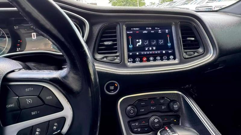 2018 Dodge Challenger SXT Plus