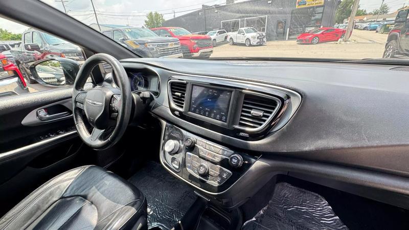 2020 Chrysler Pacifica Touring L