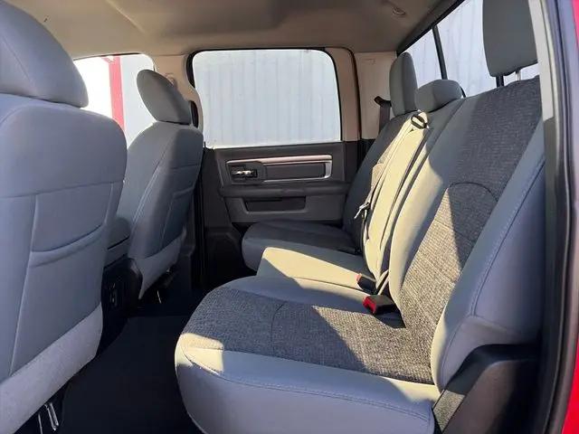 2018 Ram 2500 Big Horn Crew Cab 4x4 8' Box
