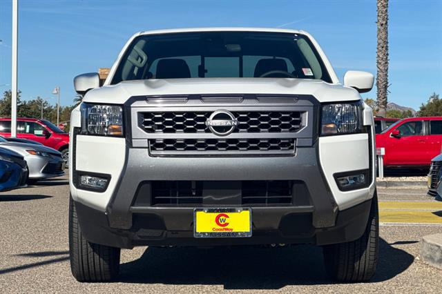 2025 Nissan Frontier Crew Cab SV 4x2