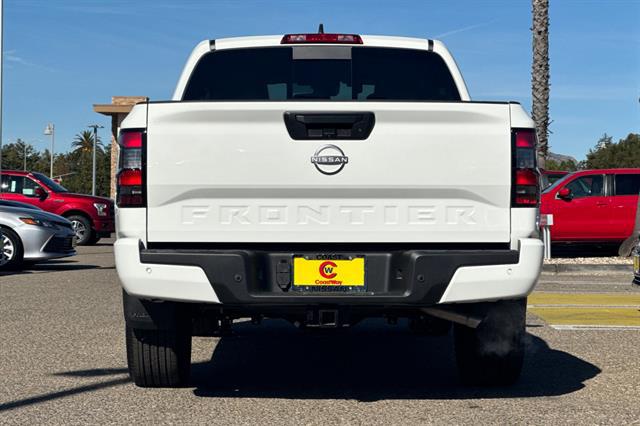 2025 Nissan Frontier Crew Cab SV 4x2