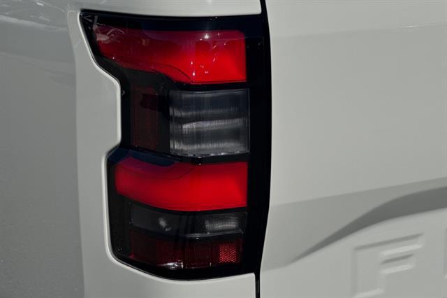2025 Nissan Frontier Crew Cab SV 4x2