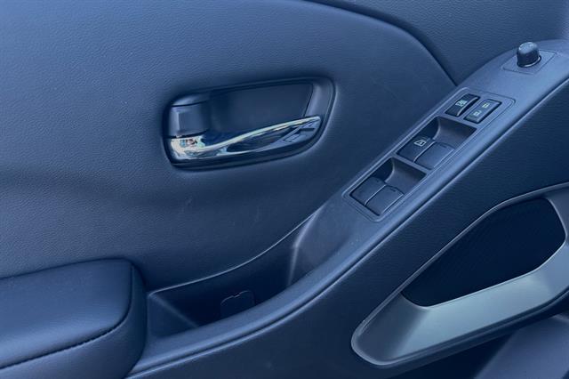2025 Nissan Frontier Crew Cab SV 4x2