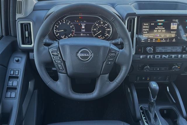 2025 Nissan Frontier Crew Cab SV 4x2
