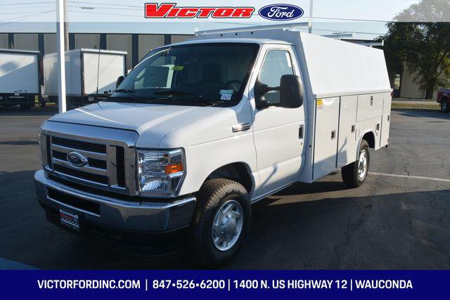 2025 Ford E-350 Cutaway Base
