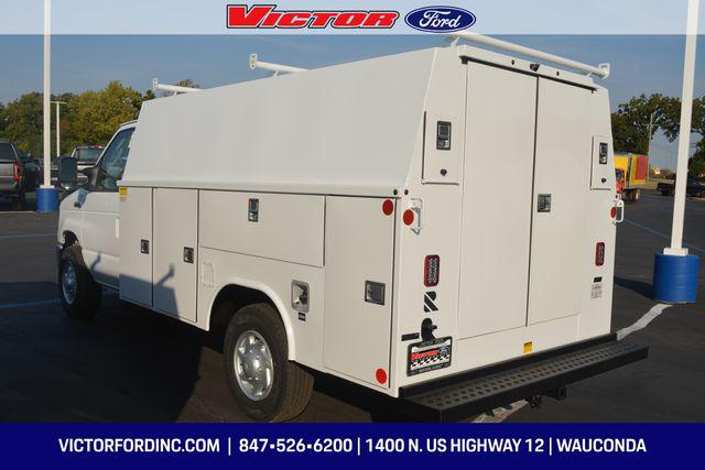 2025 Ford E-350 Cutaway Base