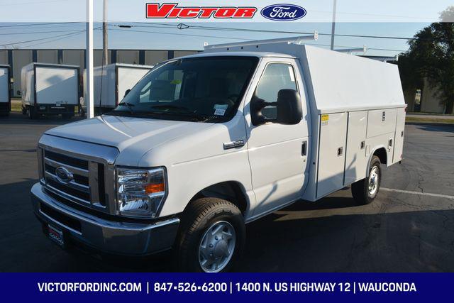 2025 Ford E-350 Cutaway Base