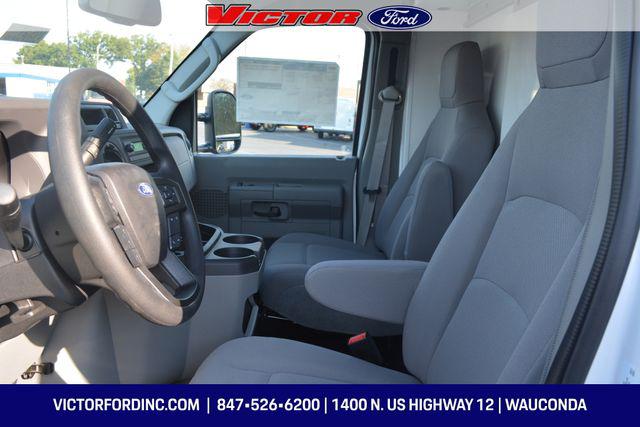 2025 Ford E-350 Cutaway Base