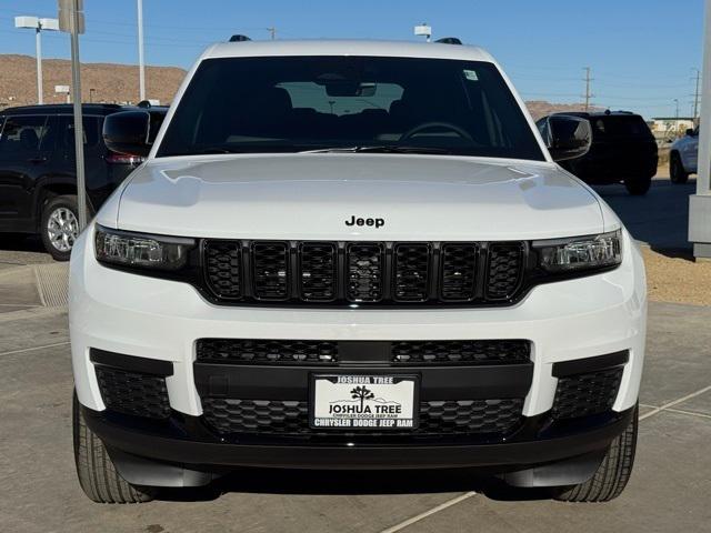 2025 Jeep Grand Cherokee GRAND CHEROKEE L ALTITUDE 4X4