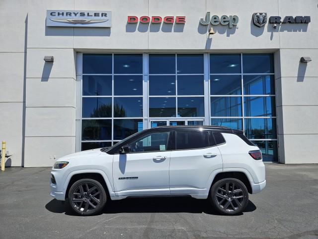 2025 Jeep Compass COMPASS LIMITED 4X4