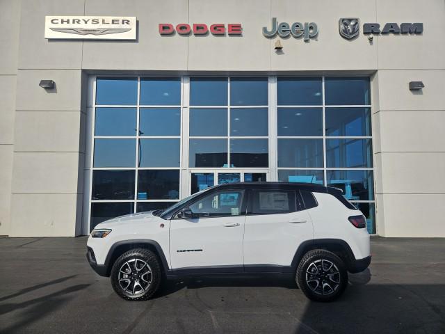 2025 Jeep Compass COMPASS TRAILHAWK 4X4