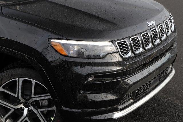 2025 Jeep Compass COMPASS LIMITED 4X4