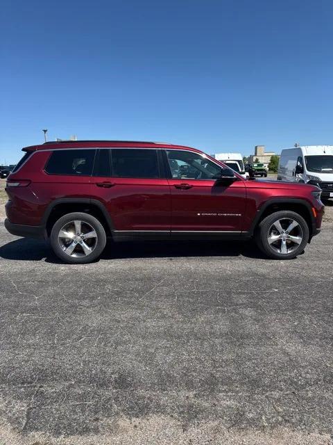 2025 Jeep Grand Cherokee GRAND CHEROKEE L LIMITED 4X4