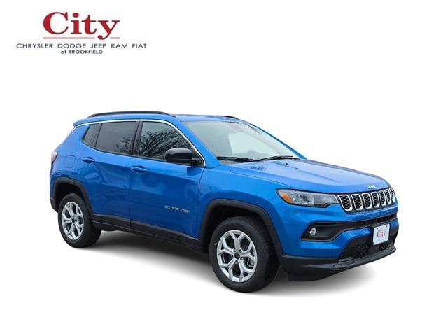 2025 Jeep Compass COMPASS LATITUDE 4X4