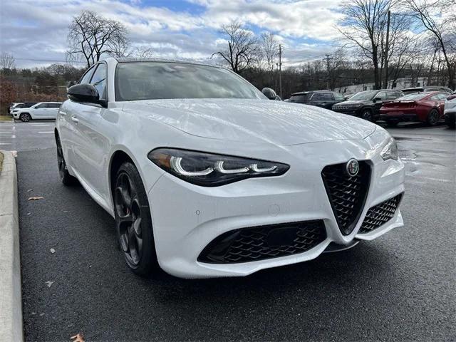 2025 Alfa Romeo Giulia GIULIA TRIBUTO ITALIANO AWD 2025 Alfa Romeo Giulia GIULIA TRIBUTO ITALIANO AWD