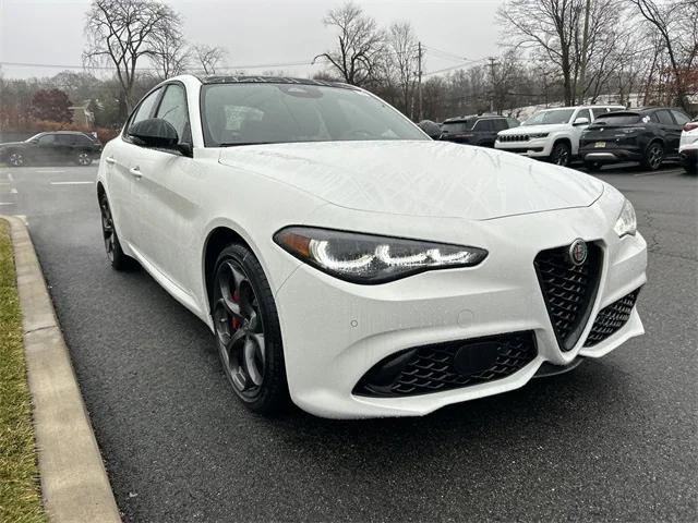 2025 Alfa Romeo Giulia GIULIA TRIBUTO ITALIANO AWD 2025 Alfa Romeo Giulia GIULIA TRIBUTO ITALIANO AWD