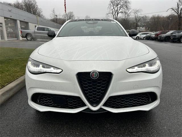 2025 Alfa Romeo Giulia GIULIA TRIBUTO ITALIANO AWD 2025 Alfa Romeo Giulia GIULIA TRIBUTO ITALIANO AWD