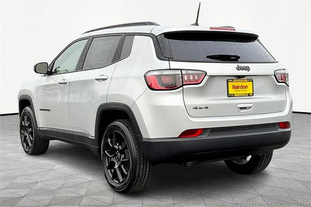 2025 Jeep Compass COMPASS LATITUDE 4X4