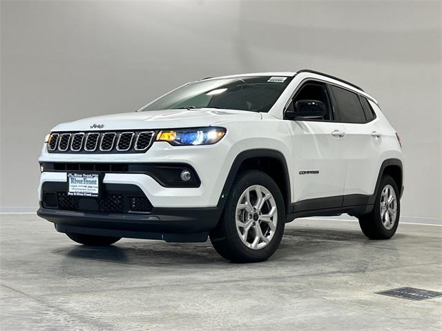 2025 Jeep Compass COMPASS LATITUDE 4X4