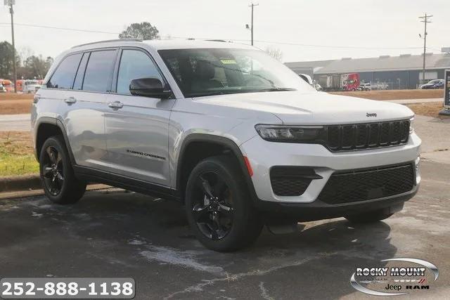 2025 Jeep Grand Cherokee GRAND CHEROKEE ALTITUDE 4X4