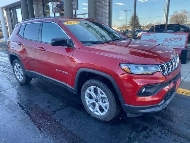 2025 Jeep Compass COMPASS LATITUDE 4X4