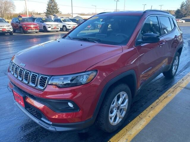 2025 Jeep Compass COMPASS LATITUDE 4X4