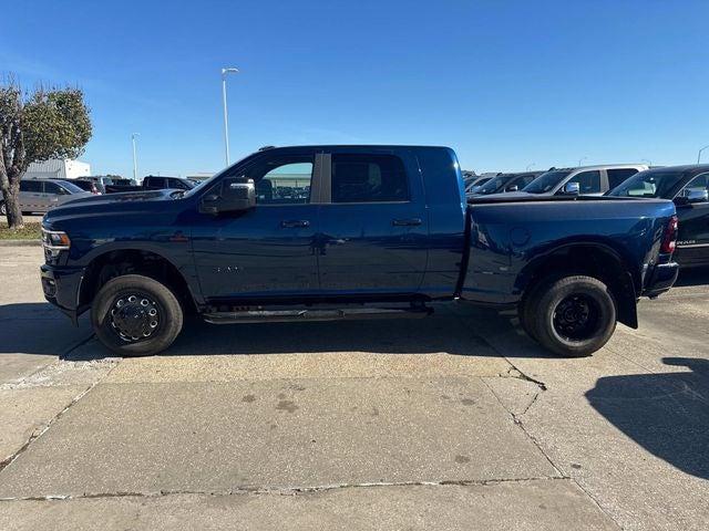 2024 RAM Ram 3500 RAM 3500 LARAMIE MEGA CAB 4X4 64 BOX