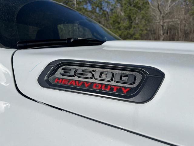 2024 RAM Ram 3500 Chassis Cab RAM 3500 TRADESMAN CHASSIS REGULAR CAB 4X4 60 CA