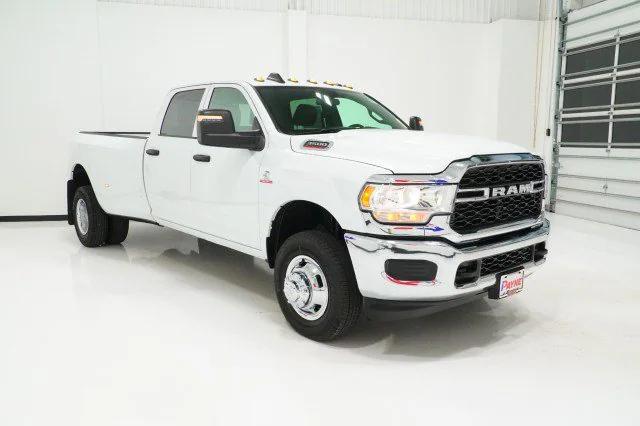 2024 RAM Ram 3500 RAM 3500 TRADESMAN CREW CAB 4X4 8 BOX