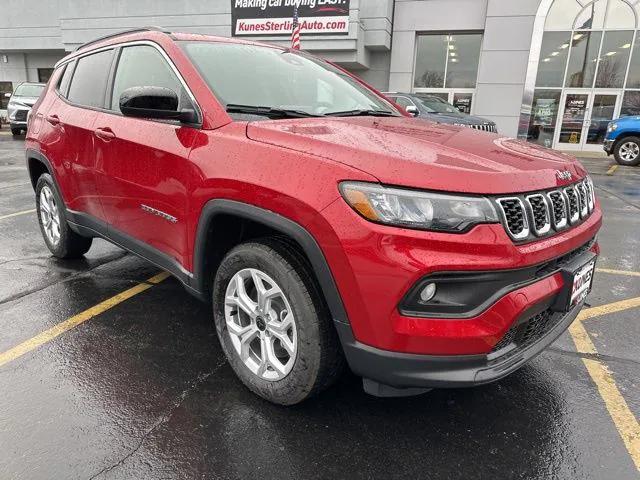 2025 Jeep Compass COMPASS LATITUDE 4X4