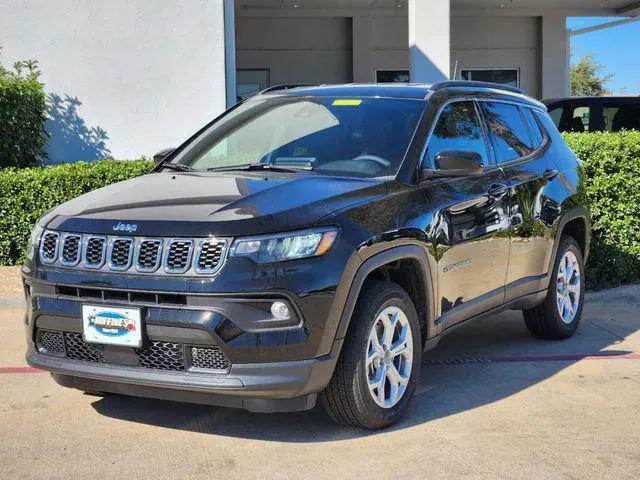 2025 Jeep Compass COMPASS LATITUDE 4X4