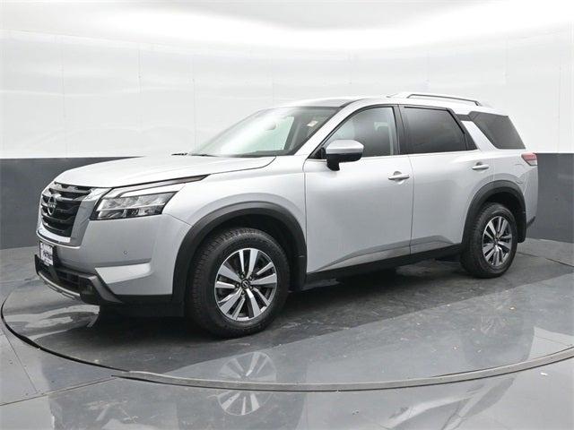 2022 Nissan Pathfinder SL 4WD