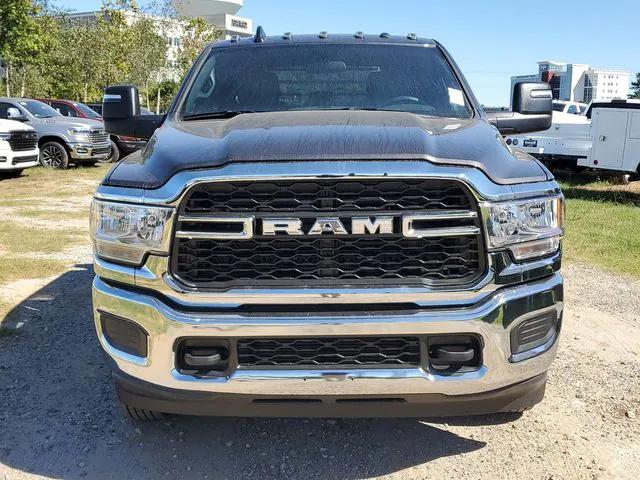 2024 RAM Ram 3500 Chassis Cab RAM 3500 TRADESMAN CREW CAB CHASSIS 4X4 60 CA