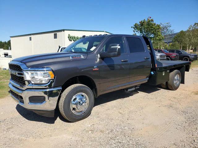 2024 RAM Ram 3500 Chassis Cab RAM 3500 TRADESMAN CREW CAB CHASSIS 4X4 60 CA