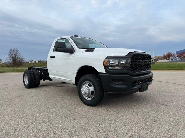 2024 RAM Ram 3500 Chassis Cab RAM 3500 TRADESMAN CHASSIS REGULAR CAB 4X2 60 CA