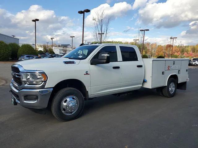 2024 RAM Ram 3500 Chassis Cab RAM 3500 TRADESMAN CREW CAB CHASSIS 4X4 60 CA