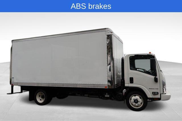 2025 Chevrolet 4500 LCF Gas 18' BOX