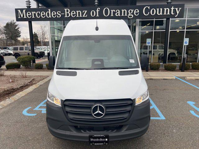 2025 Mercedes-Benz Sprinter 3500 Cargo 170 WB
