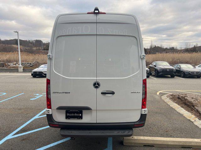 2025 Mercedes-Benz Sprinter 3500 Cargo 170 WB