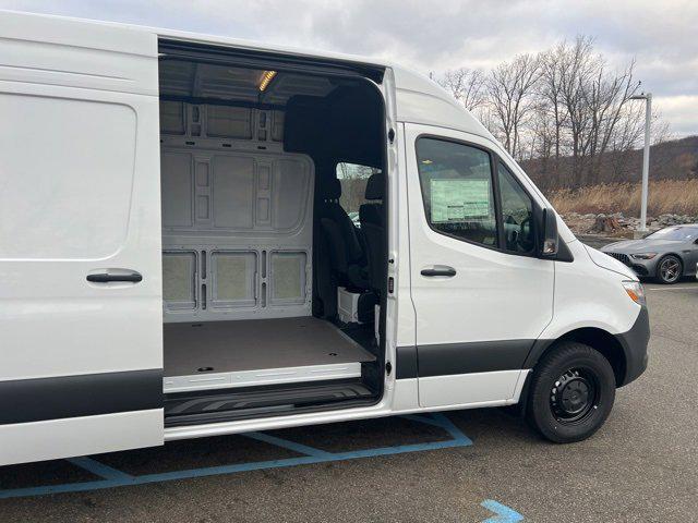 2025 Mercedes-Benz Sprinter 3500 Cargo 170 WB