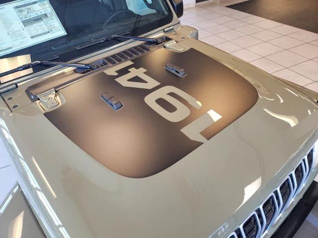 2025 Jeep Wrangler 4xe WRANGLER 4-DOOR SAHARA 4xe