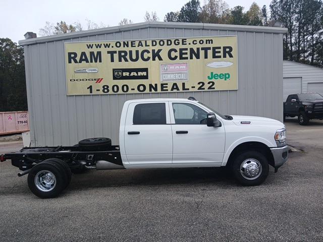 2024 RAM Ram 3500 Chassis Cab RAM 3500 TRADESMAN CREW CAB CHASSIS 4X4 60 CA