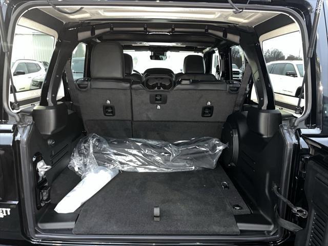 New 2025 Jeep Wrangler Sahara New 2025 Jeep Wrangler Sahara