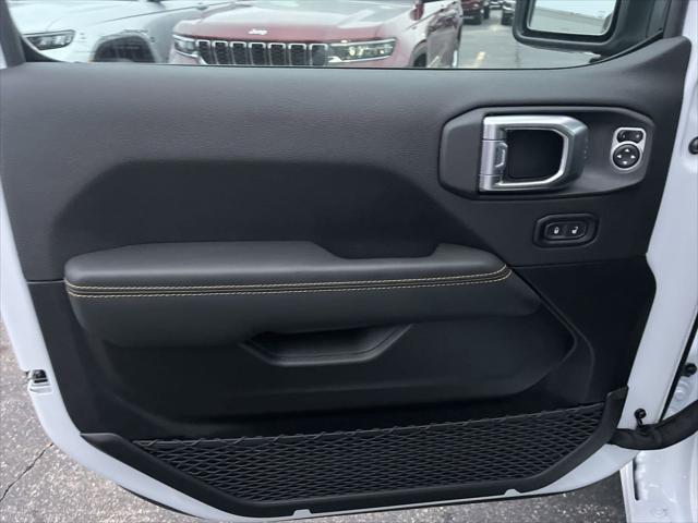 New 2025 Jeep Wrangler Sahara New 2025 Jeep Wrangler Sahara