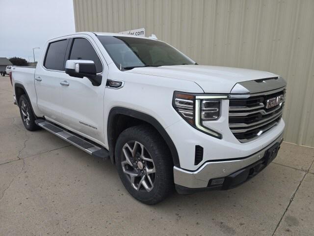 2022 GMC Sierra 1500 4WD Crew Cab Short Box SLT 2022 GMC Sierra 1500 4WD Crew Cab Short Box SLT