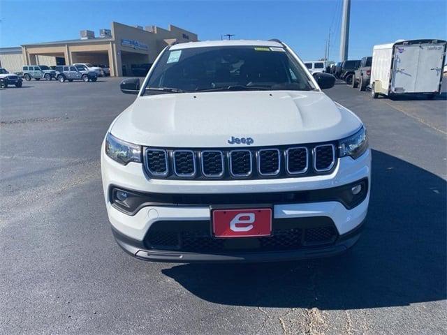 2025 Jeep Compass COMPASS LATITUDE 4X4