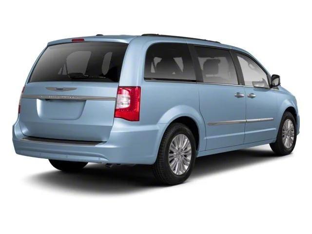 2013 Chrysler Town and Country Touring-L