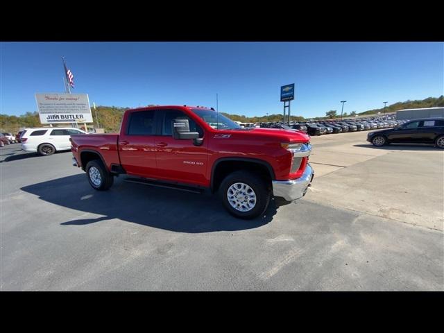 2022 Chevrolet Silverado 3500HD 4WD Crew Cab Standard Bed LT